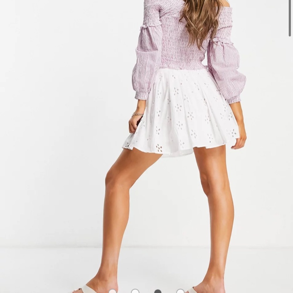 ASOS DESIGN mini pleated tennis skirt in broderie in white - size 8